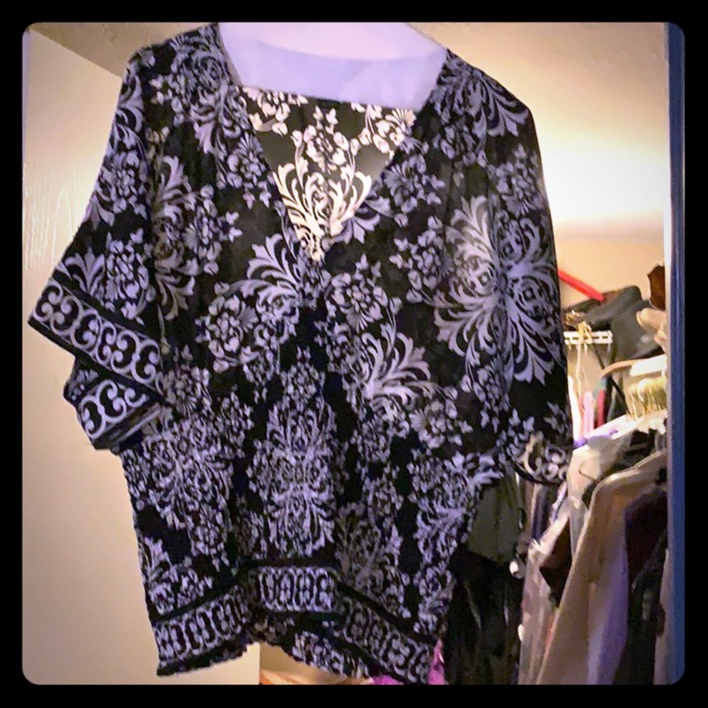 WHBM Boho Floral Paisley handkerchief  V-Neck top.